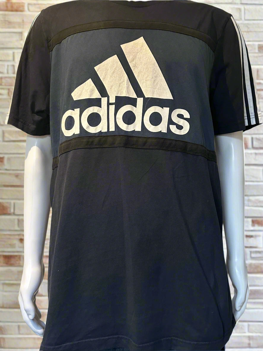 Adidas T-Shirt